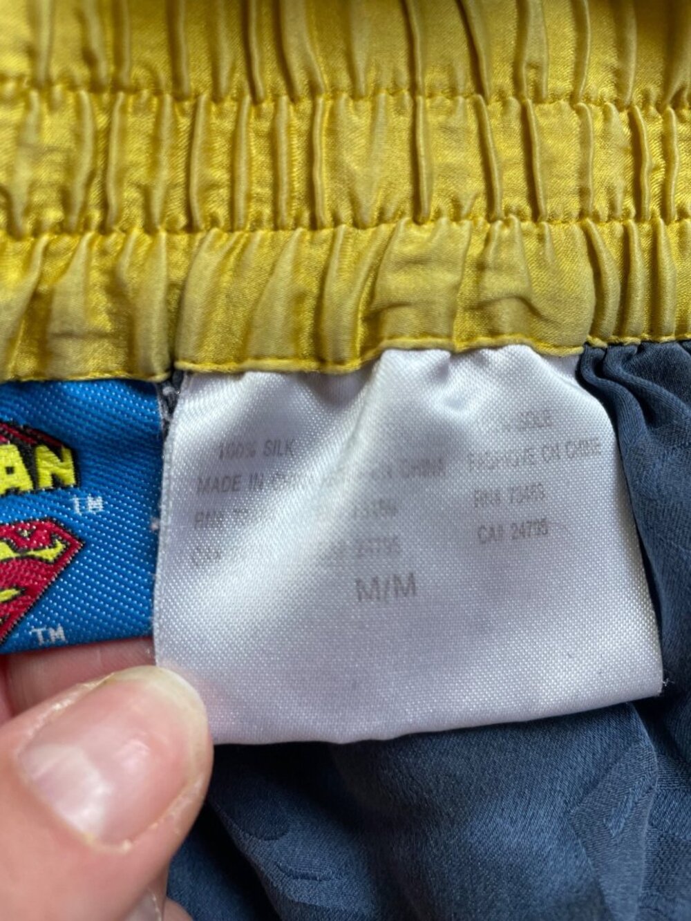 Superman Mens 100% Silk Boxer Shorts Medium DC Comics Logo Pattern - Picture 8 of 9